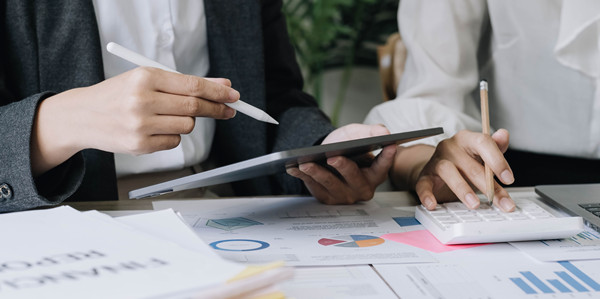 明確目標(biāo)：戰(zhàn)略規(guī)劃第一步，確定企業(yè)發(fā)展方向