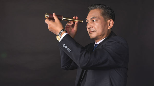 對(duì)組織流程進(jìn)行優(yōu)化再造，提高工作效率和降低成本