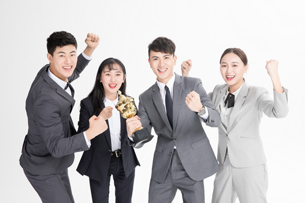 全面薪酬戰(zhàn)略實(shí)施：提升員工滿(mǎn)意度，提升企業(yè)績(jī)效