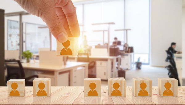 年度人才發(fā)展計(jì)劃：以人為本，共建共享