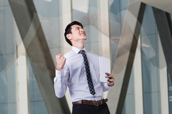 績效管理：應(yīng)對變革挑戰(zhàn)，推動組織變革成功