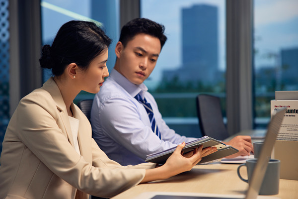 以客戶為中心的績效管理：關(guān)注客戶需求，提升客戶滿意度