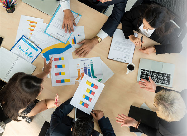 集團管控的創(chuàng)新之路：打破傳統(tǒng)，引領(lǐng)企業(yè)變革