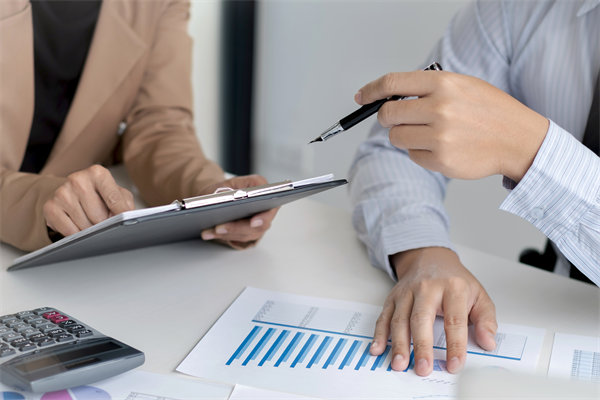 智慧預(yù)算，護(hù)航企業(yè)未來(lái)，構(gòu)建穩(wěn)健預(yù)算管理體系