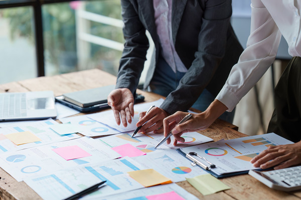 精準(zhǔn)制造業(yè)管理，提升生產(chǎn)效率，降低運(yùn)營(yíng)成本