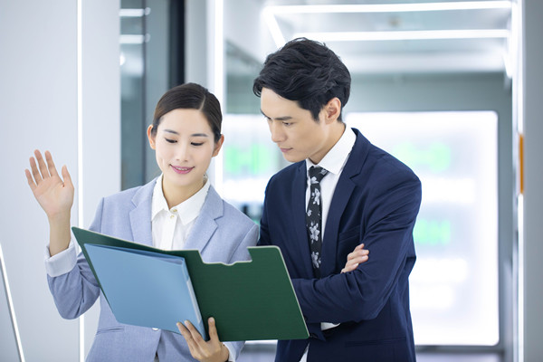 科學(xué)薪酬體系：激勵(lì)員工，提升績(jī)效的關(guān)鍵策略