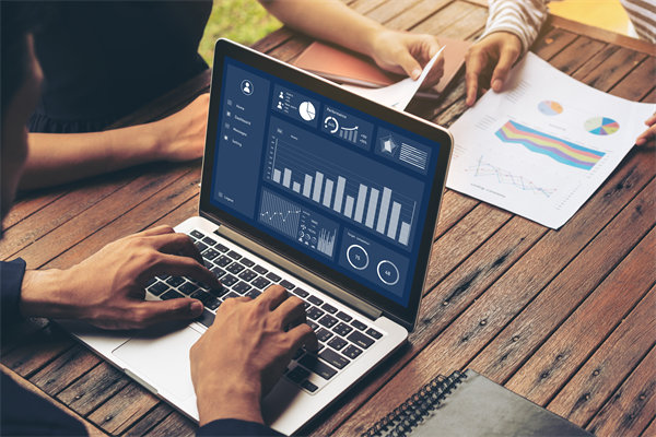 薪酬績效與戰(zhàn)略目標(biāo)協(xié)同，推動企業(yè)持續(xù)發(fā)展與成長