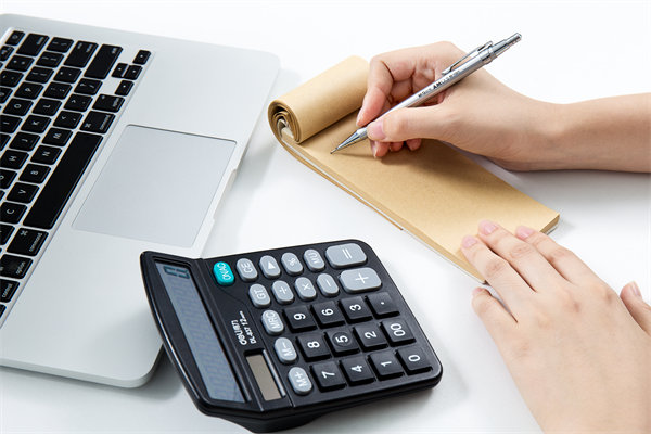 如何評(píng)估公司的薪酬水平在行業(yè)中的競爭力如何？