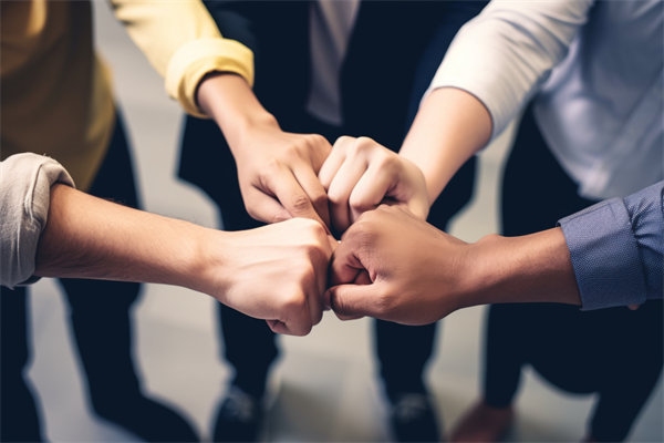 如何構(gòu)建積極工作環(huán)境：促進(jìn)員工滿意度與認(rèn)同感？