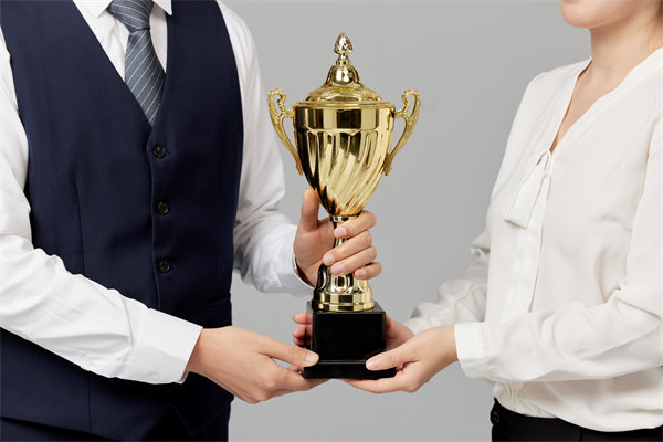 如何有效招聘并留住頂尖人才，提升團(tuán)隊(duì)競(jìng)爭(zhēng)力？