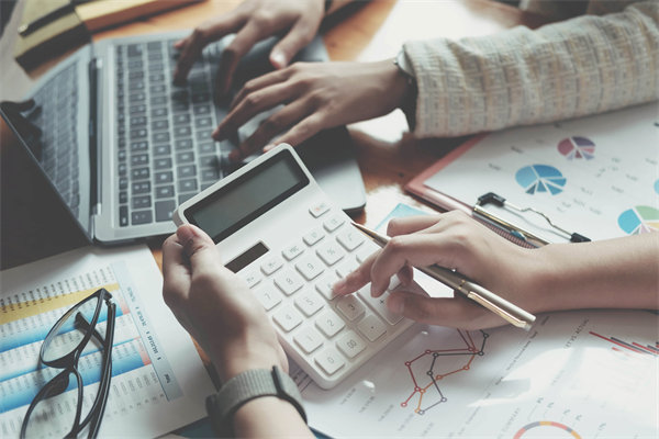 面對經(jīng)濟新常態(tài)，企業(yè)如何靈活調(diào)整預(yù)算策略？