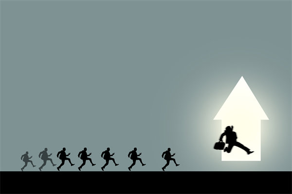 如何確保年度經(jīng)營計劃既具挑戰(zhàn)性又切實可行？