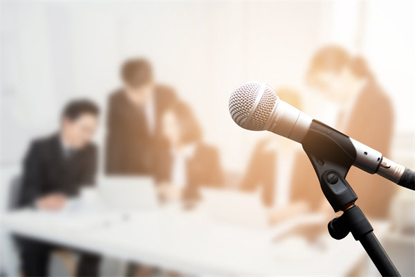 年度經(jīng)營計劃中的員工培訓與發(fā)展計劃如何設計？