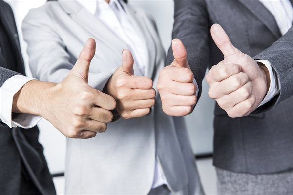 如何平衡員工個(gè)人績(jī)效與企業(yè)整體目標(biāo)，實(shí)現(xiàn)雙贏？