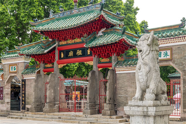 佛山戰(zhàn)略咨詢公司如何為企業(yè)定制長(zhǎng)遠(yuǎn)戰(zhàn)略規(guī)劃？