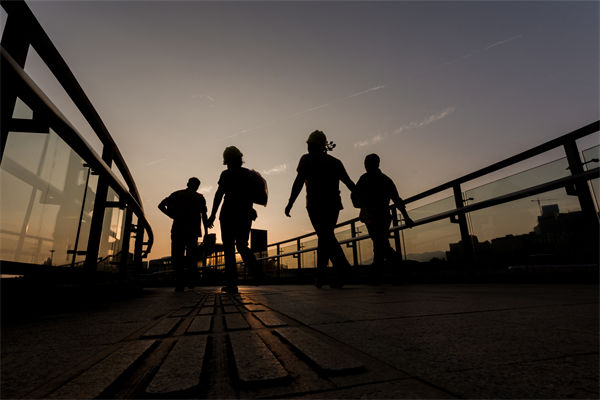 跨部門協(xié)作在精益生產(chǎn)推進(jìn)中的障礙與破解之道是？