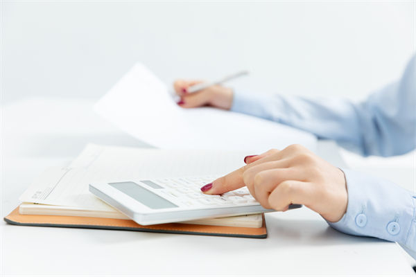 薪酬結(jié)構(gòu)如何設(shè)計(jì)才能最大化激勵(lì)員工積極性？