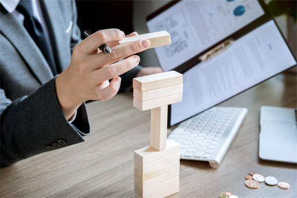 如何通過(guò)預(yù)算管理，加強(qiáng)企業(yè)的風(fēng)險(xiǎn)預(yù)警與防范能力？