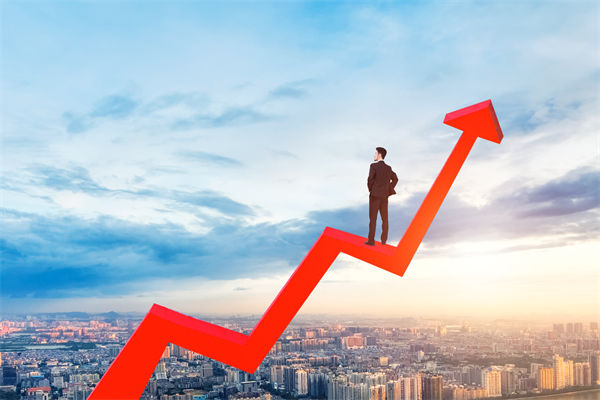 員工績效不佳，是應(yīng)該立即解雇還是給予改進機會？