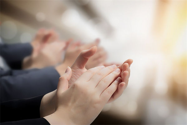 員工對(duì)文化認(rèn)同感低，怎樣打造有凝聚力的企業(yè)文化？