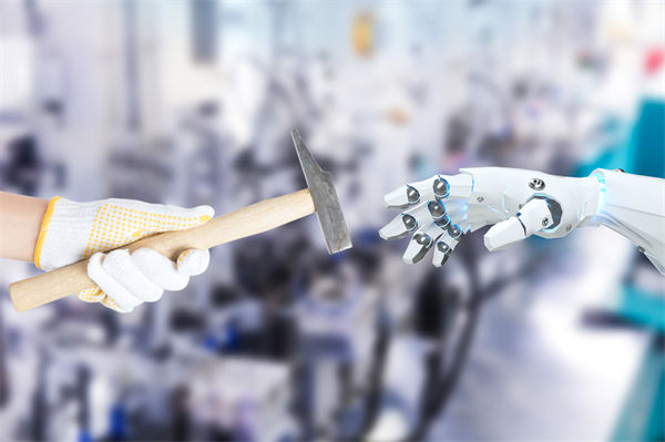 員工對(duì)數(shù)字化管理抵觸，推進(jìn)遇阻，怎樣化解難題？