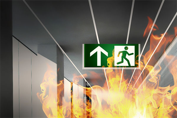 山東化工廠爆炸后樓房?jī)H?？蚣?，對(duì)制造業(yè)有何啟示？