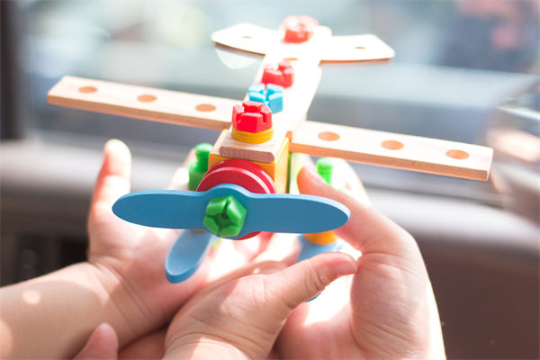 這些玩具可能正在悄悄傷害孩子，對關(guān)聯(lián)品牌的啟示