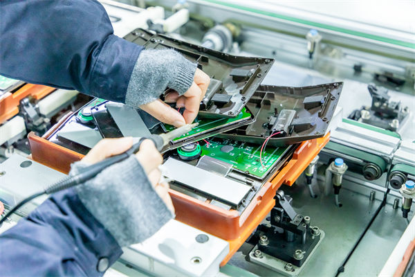 如何通過精益生產(chǎn)優(yōu)化生產(chǎn)布局，提升整體生產(chǎn)效率？