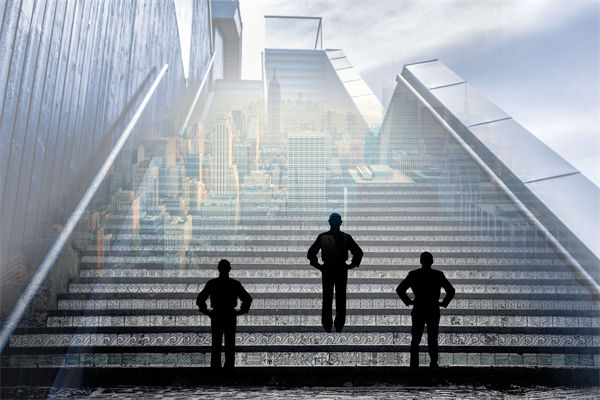 績效反饋只談問題，員工成長動力該如何真正激活？