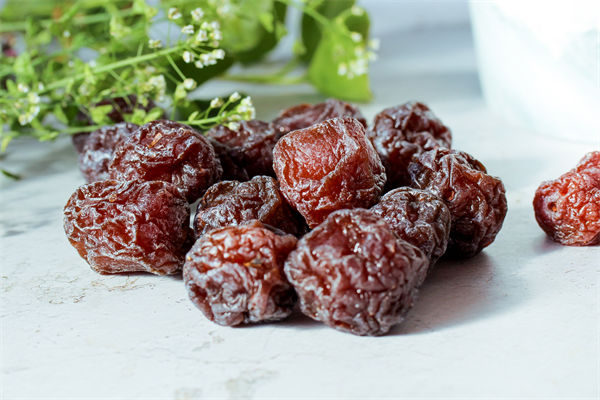 商家回應2顆話梅128元，企業(yè)營銷管理有何啟示？