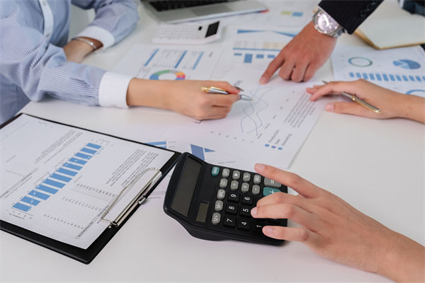 文化口號(hào)貼滿(mǎn)墻，企業(yè)文化如何真正走進(jìn)員工心里？