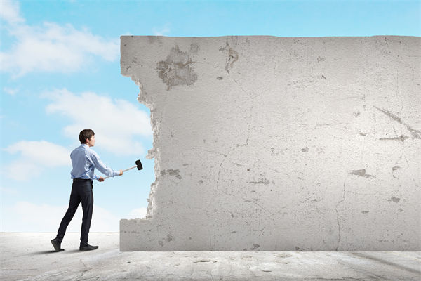 部門壁壘固化協(xié)作失靈，戰(zhàn)略推進處處受阻怎么解？