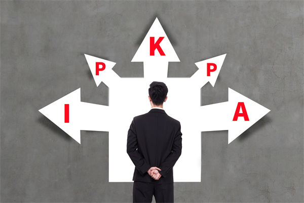 看似精細的績效體系，為何反而拖慢了團隊的腳步？