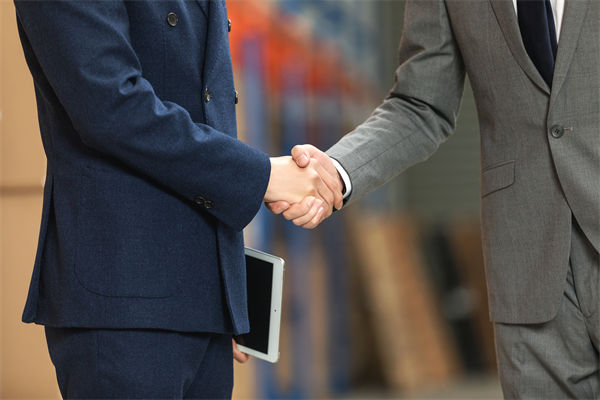 精益生產(chǎn)管理咨詢(xún)公司，能幫工廠減少浪費(fèi)降成本嗎？